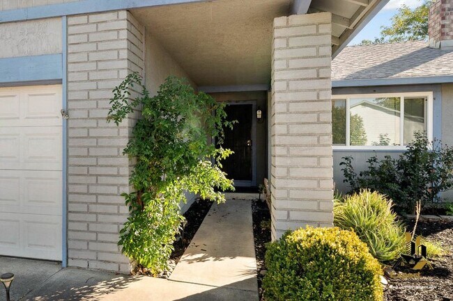 Photo - 3640 Comanche Way