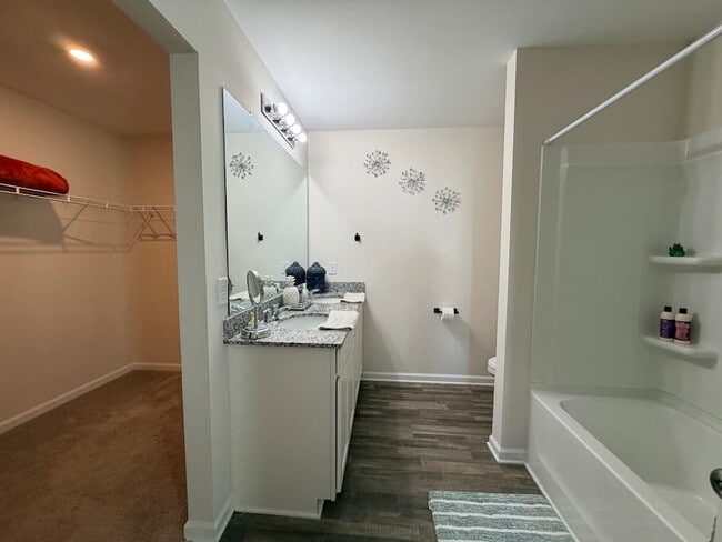 Photo - 301 Long Grove Ln