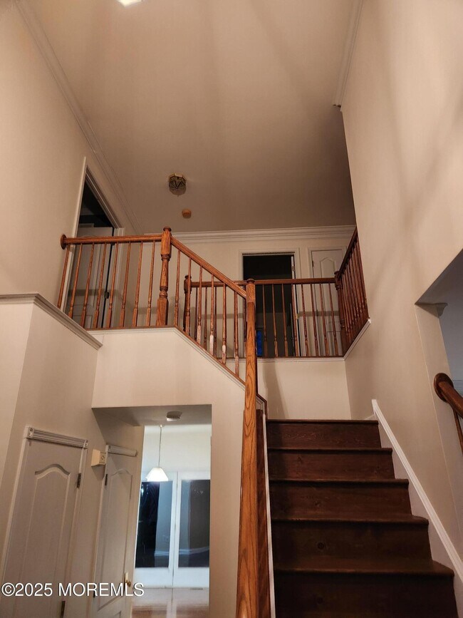 Photo - 42 Vardon Way