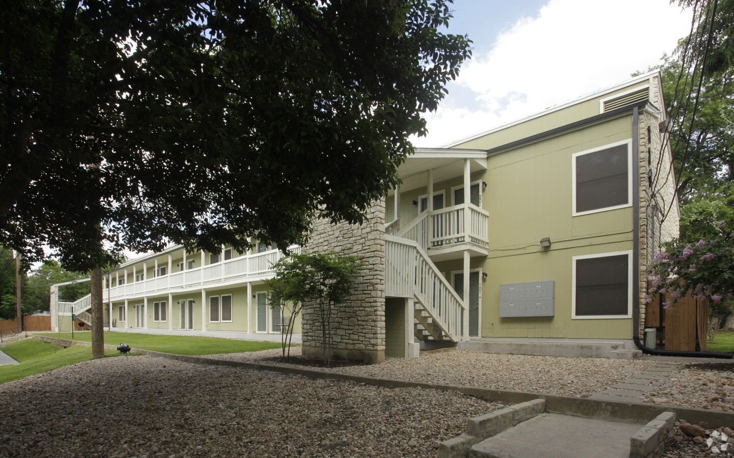 Alpine Apartments - Alpine Apartments