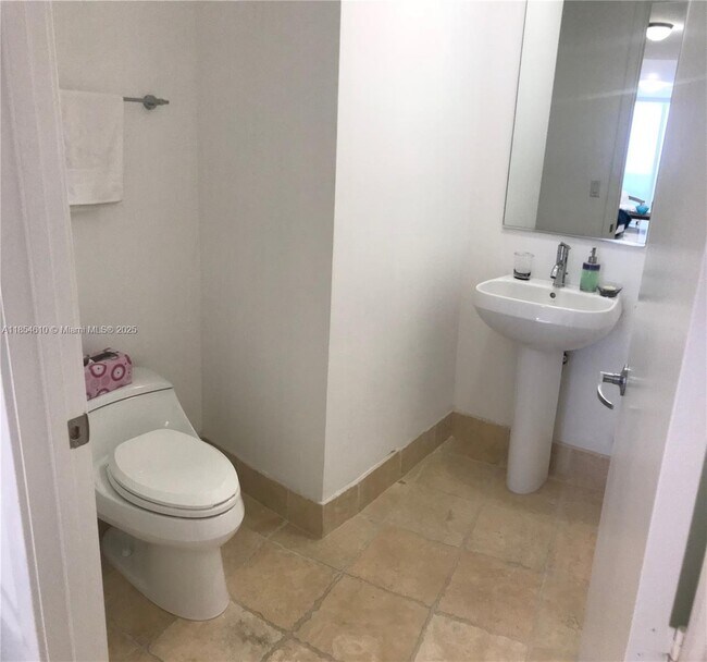 Photo - 18201 Collins Ave Unit 3302