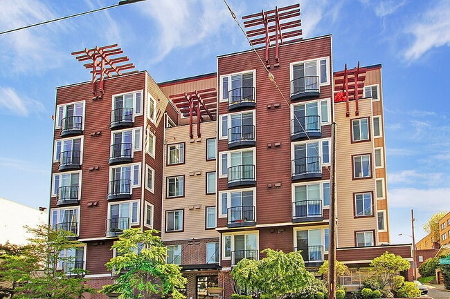 Photo - 124 Bellevue Ave E Unit Apt#706