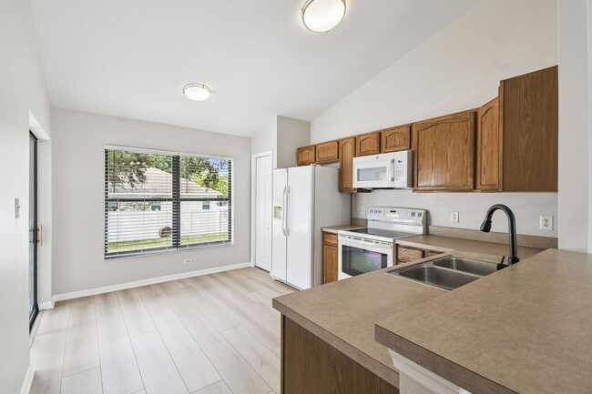 Photo - Charming 3-bedroom + 2-Bathroom Home in th...