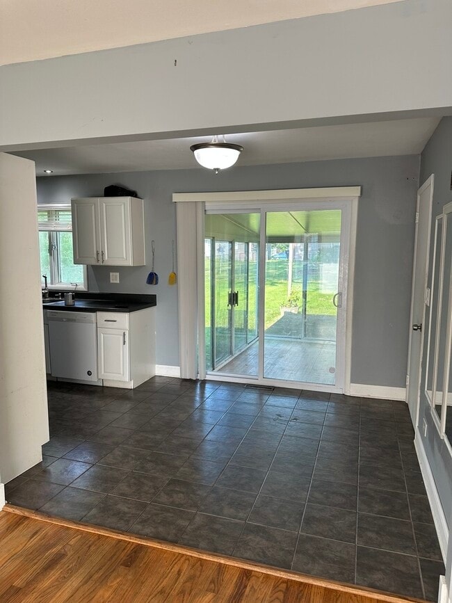141 Kathleen Dr