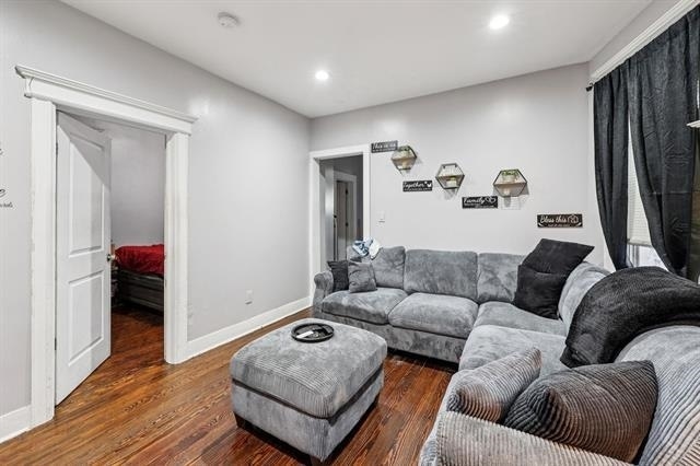 Photo - 30 Sheffield St Unit 1