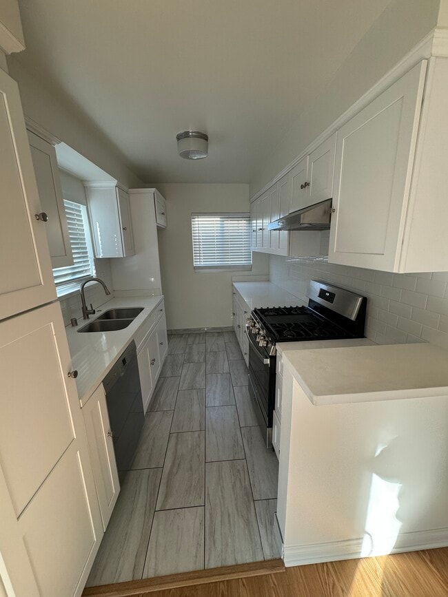 Photo - 8437 Blackburn Ave