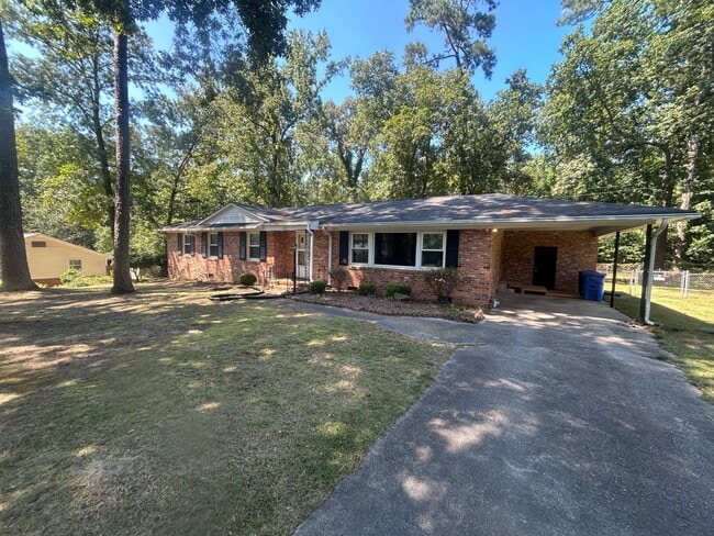 Building Photo - 1427 Woodlawn Ave Rental