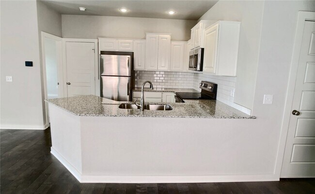 Photo - 1813 N Izard Ln