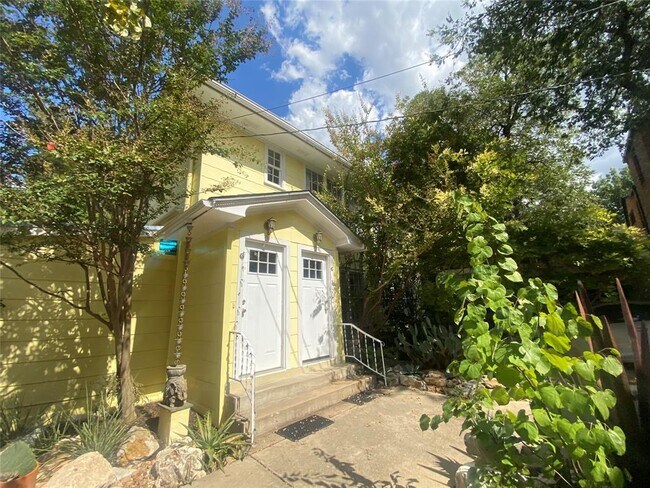 Photo - 1404 W 12th St