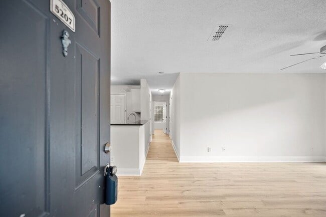 Photo - 5207 Santa Fe Pkwy