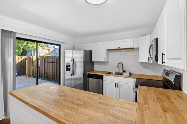 Photo - 198 Lake Arbor Dr