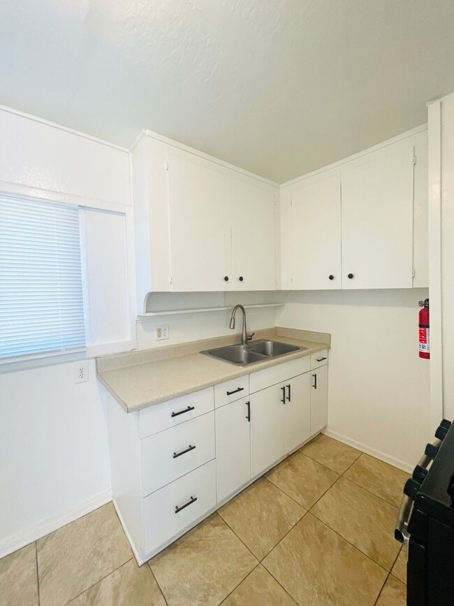 Photo - Santa Paula Apartments