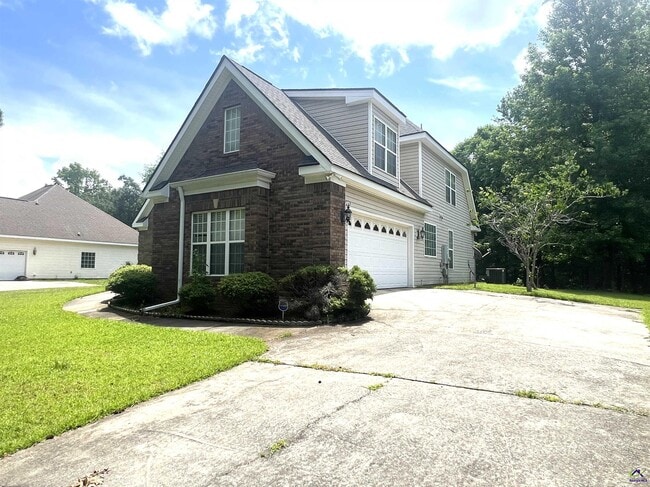 Photo - 136 Joycliff Cir