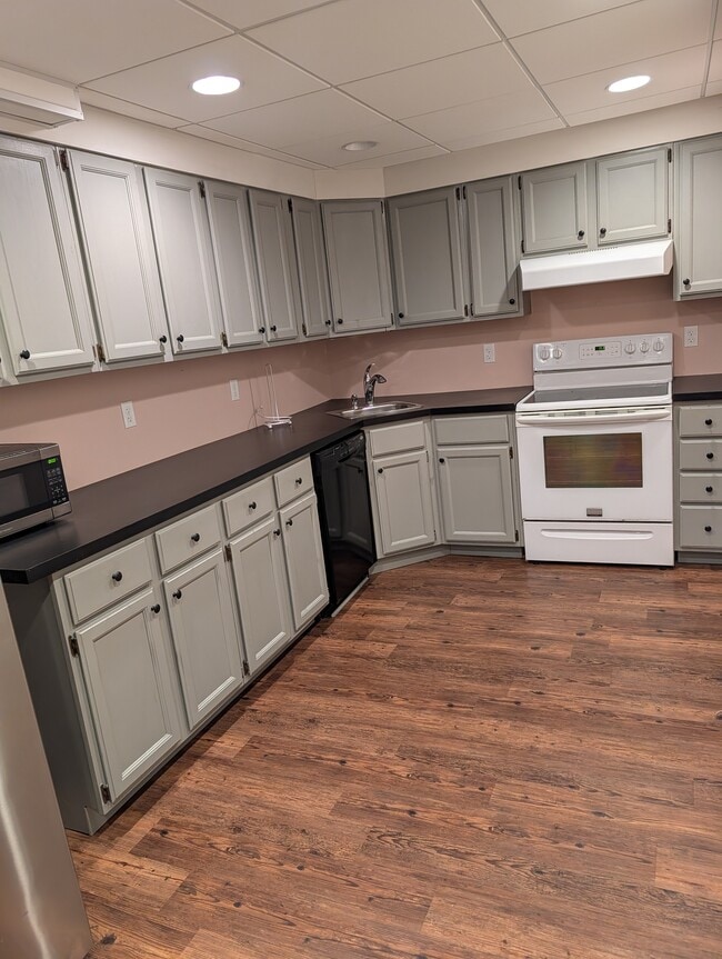 Photo - 1480 Main Rd