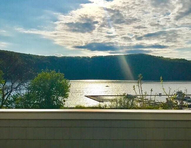 Photo - 213 Riverview Dr
