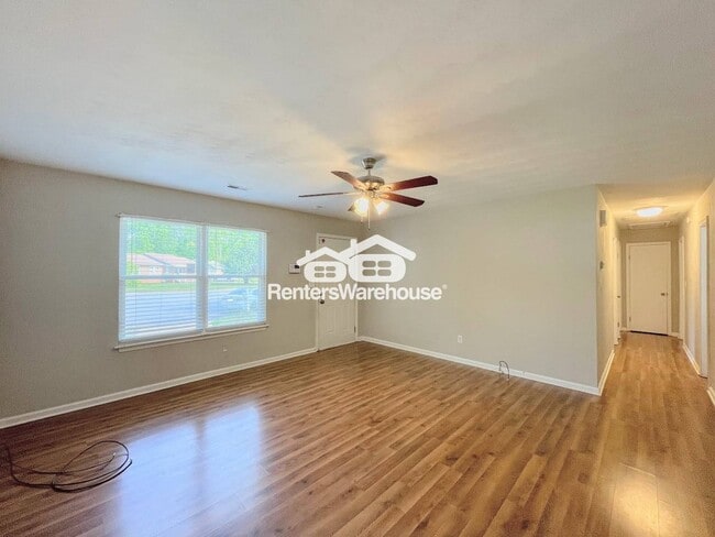 Photo - 1103 Saul Ct