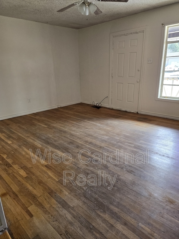 Photo - 4918 38th St