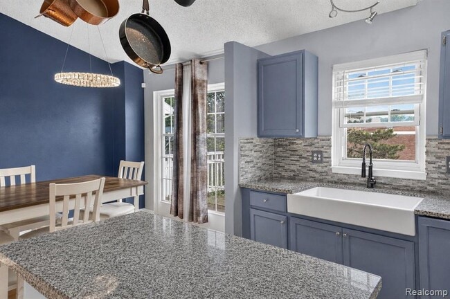 Photo - 1930 W Williams Cir