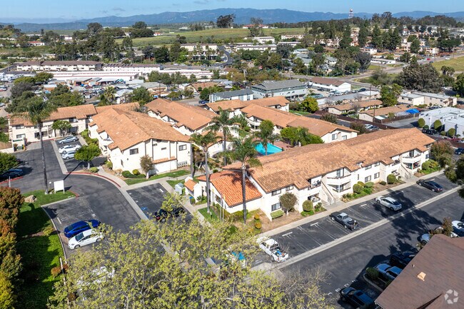 Sunset Pointe Apartments