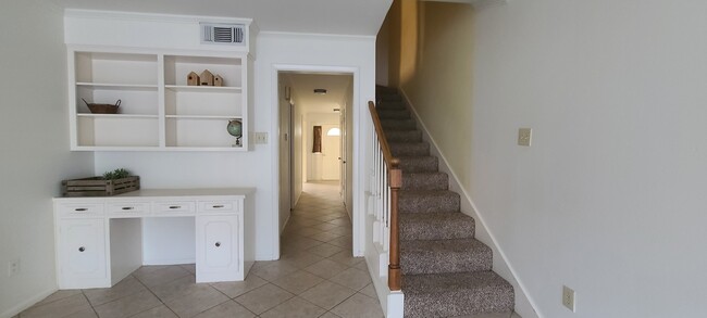 Photo - 6329 Ivanhoe Ln Townhome