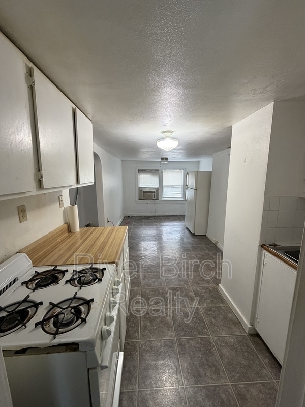 Photo - 853 S Douglas Ave
