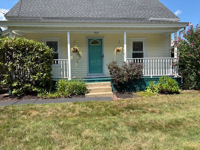 Building Photo - 3 Crimson Glory Ln