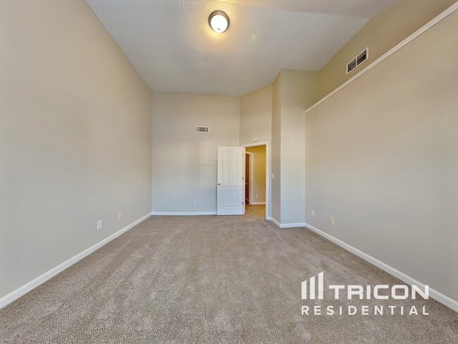 Photo - 7632 McGillicuty Dr