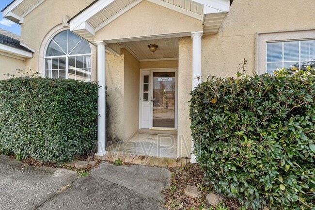 Photo - 137 Summerfield Cir