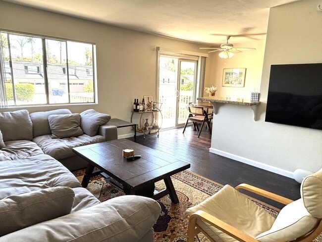 Photo - Live the Coveted Encinitas Lifestyle! Unit 5A