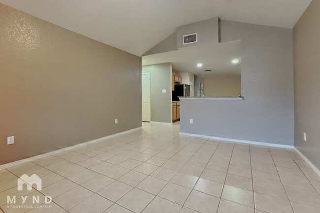 3202 Eisenhauer Rd