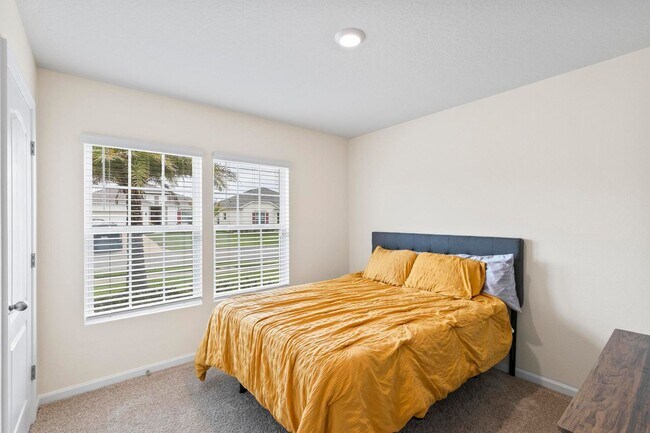 Photo - Sawmill Creek 4 bedroom!