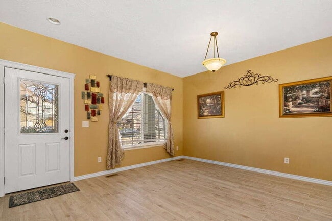 Photo - 2295 W Apgar Creek Dr