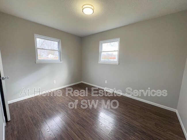 Photo - 1164 S Hillcrest Ave