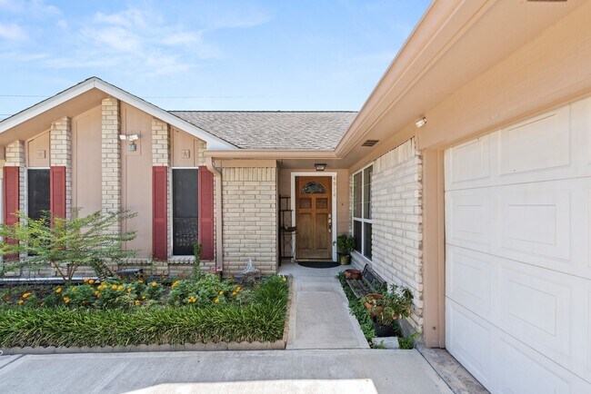 Photo - 4914 Tain Dr