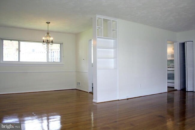 Photo - 5103 Danbury Rd