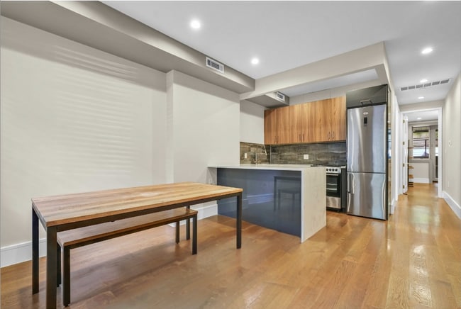 Photo - 312 Clifton Pl