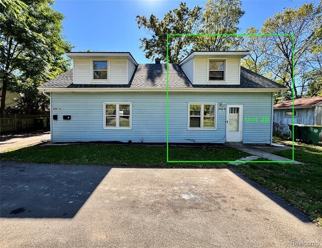 Building Photo - 834 E Cross St