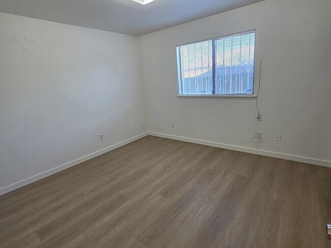 Photo - 2420 45th Ave