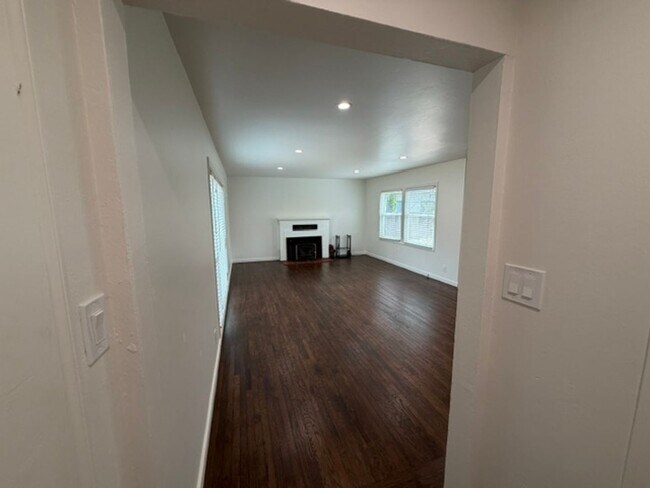 Photo - Charming JC Neighborhood Rental with Brand-New Kitchen & Hardwood Floors