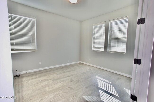 Photo - 272 Hunstanton St