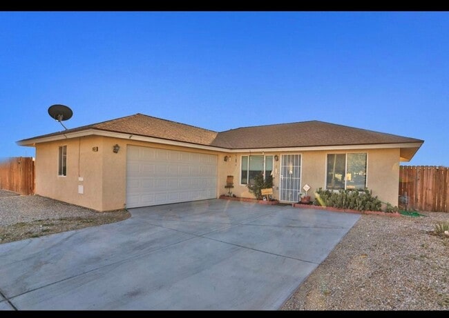 Building Photo - Beautiful Home Coming Soon!