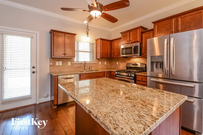 Photo - 2104 Chelsea Park Bend