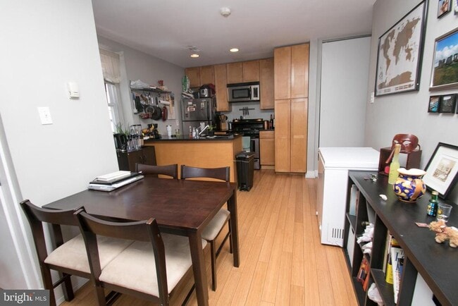 Photo - 2351 Christian St Unit D