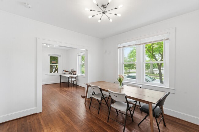 Photo - 4800 Berwyn Rd