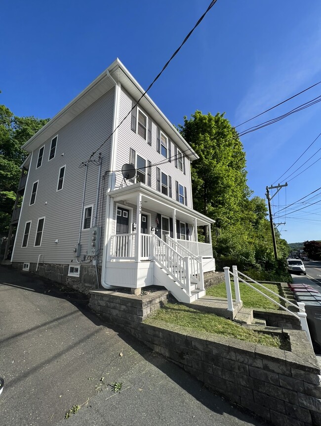 Building Photo - 307 N Main St Unit 2 Rental