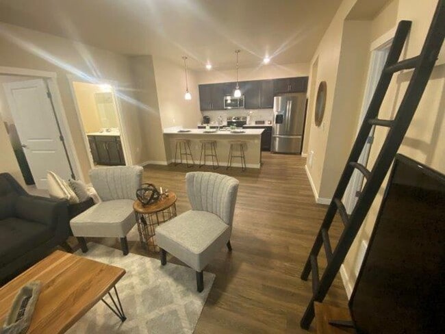 Photo - 2 Bedroom, 2 Bath Apartment in West Olympi...