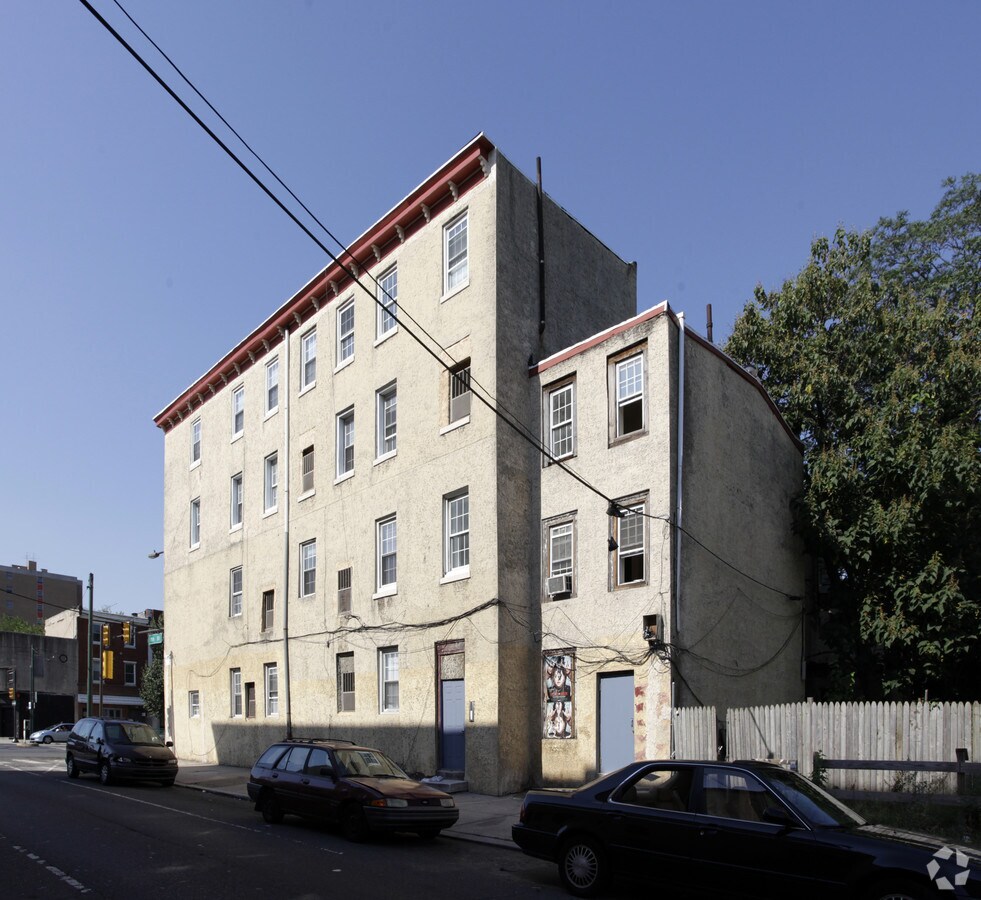 Photo - 701-703 W Girard Ave