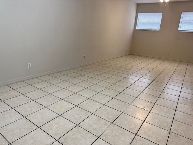 Photo - Spacious End-Unit Townhome Under Market Value – Freshly Updated & Prime Plant City Location