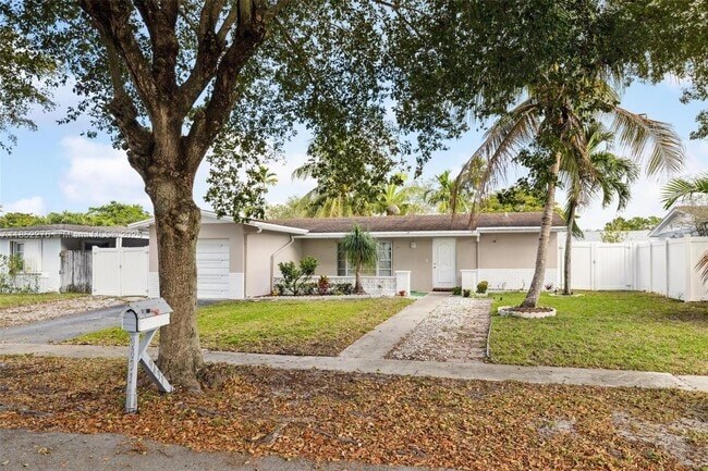 Building Photo - 9431 NW 23rd St Rental