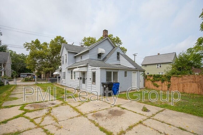 Photo - 3295 W 46th St